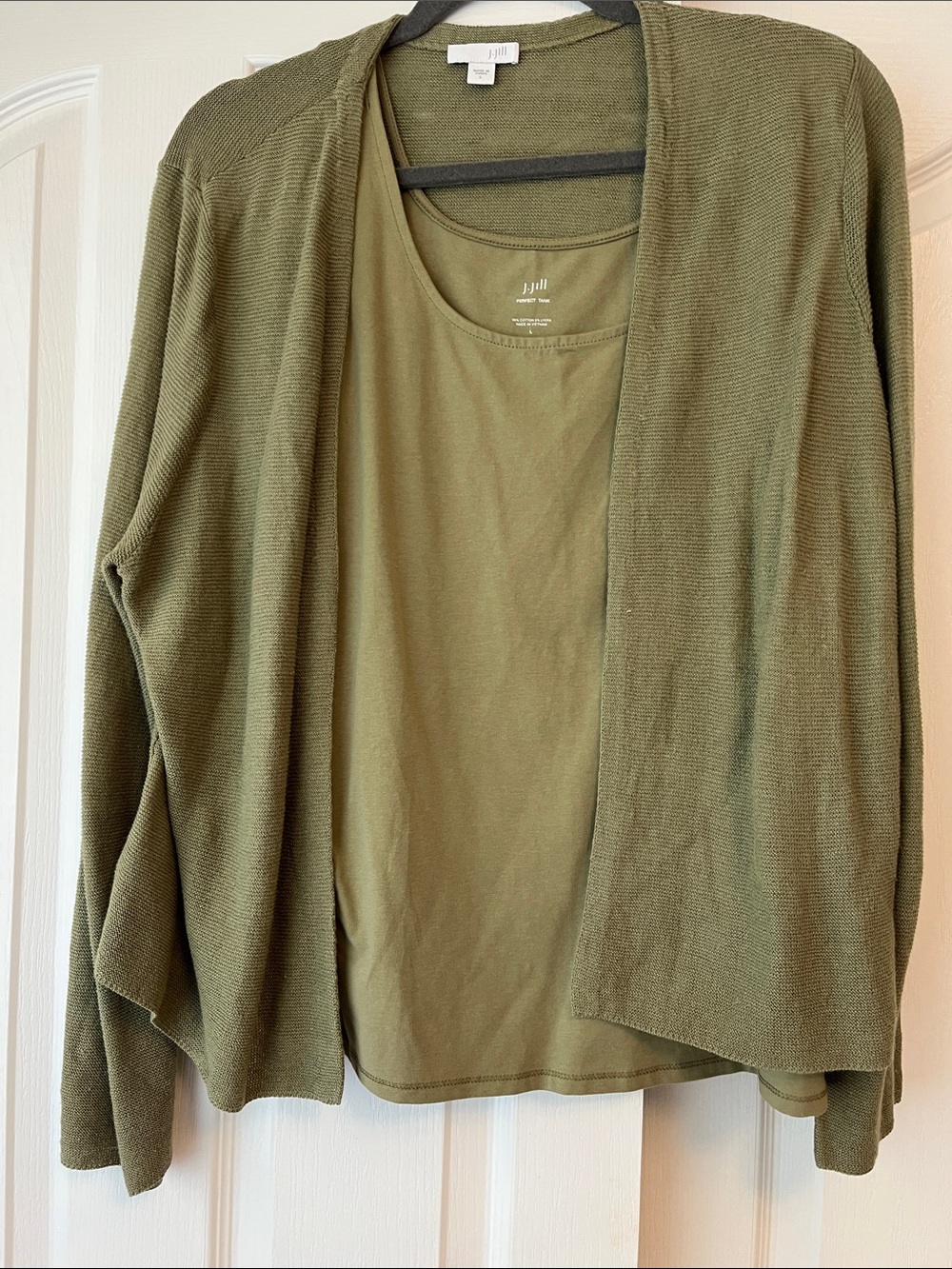 J Jill 95% cotton tank and linen/ cotton cardi.